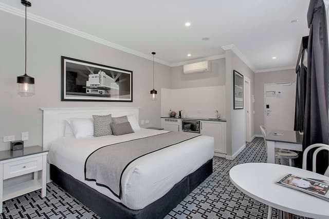 Apartment, 3 Bedrooms (located at 31 The Ringers Road)