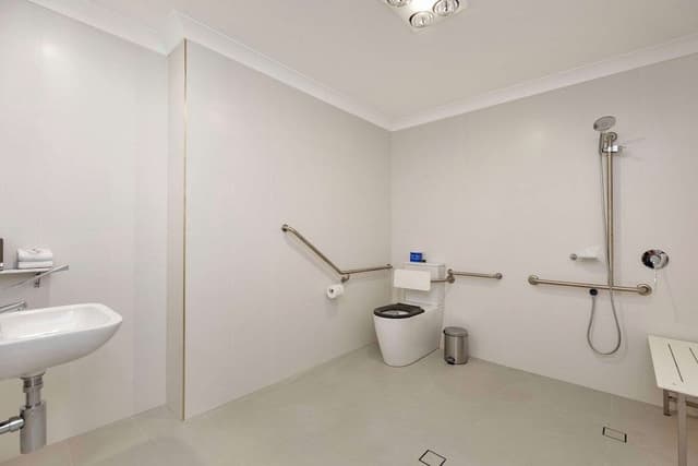 Apartment, 2 Bedrooms (located at 31 The Ringers Road)