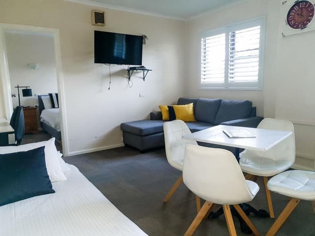 Premium Apartment, 1 King Bed with Sofa bed, Non Smoking