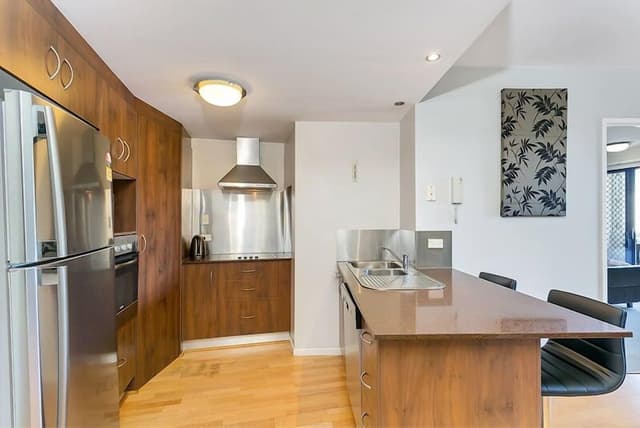 Family Apartment, Multiple Beds, Non Smoking, Mountain View