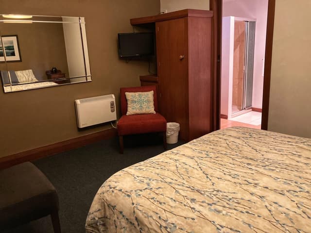 Queen Room