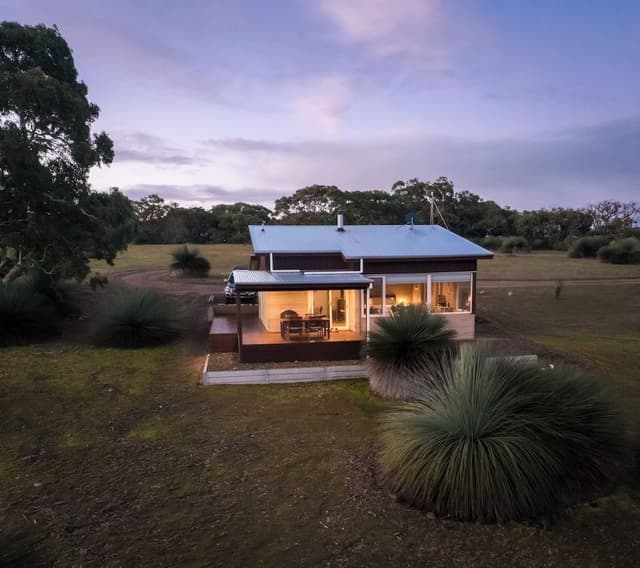 Luxury Villa, 1 King Bed, Valley View, Slope side