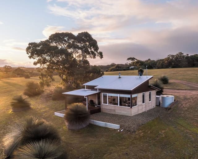 Luxury Villa, 1 King Bed, Valley View, Slope side