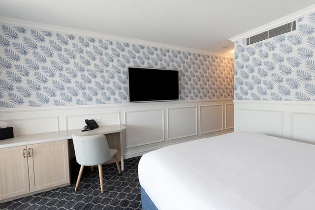 Room, 1 King Bed (Urban)