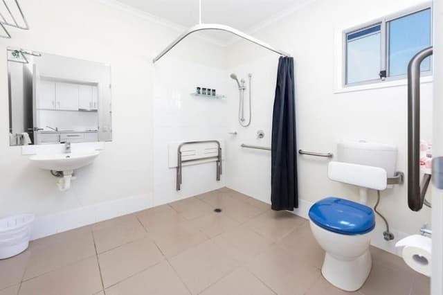 Deluxe Studio, Mobility Accessible, Garden View