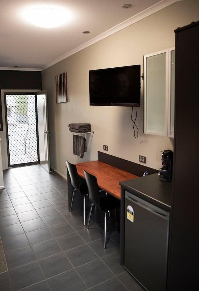 Queen Room with Garden View