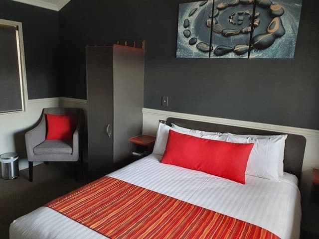 Queen Room
