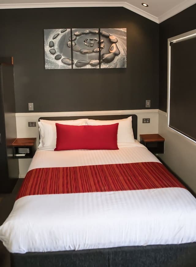 Queen Room