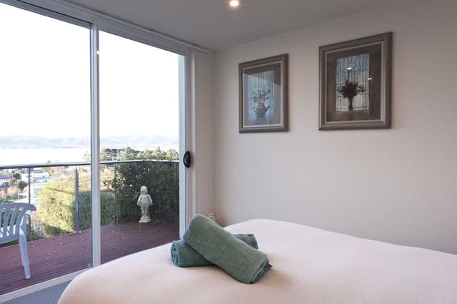 Deluxe House, 3 Bedrooms, River View