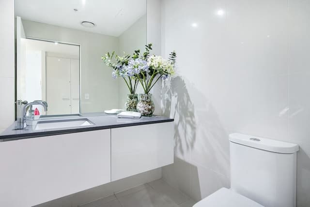 City Apartment, 3 Bedrooms, 2 Bathrooms, City View