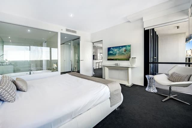 City Apartment, 3 Bedrooms, 2 Bathrooms, City View