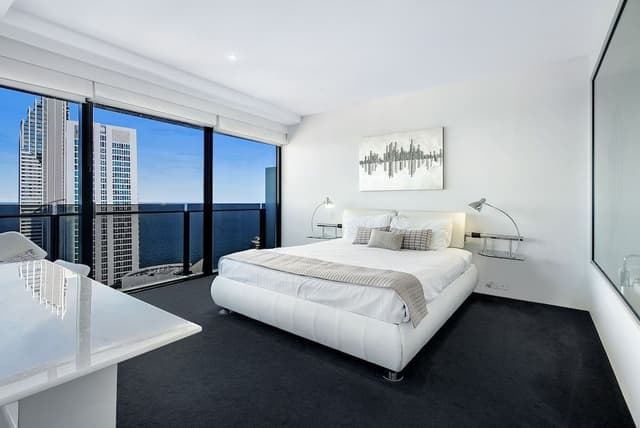 City Apartment, 3 Bedrooms, 2 Bathrooms, City View