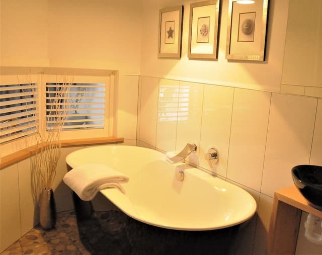 Honeymoon Studio Suite, River View