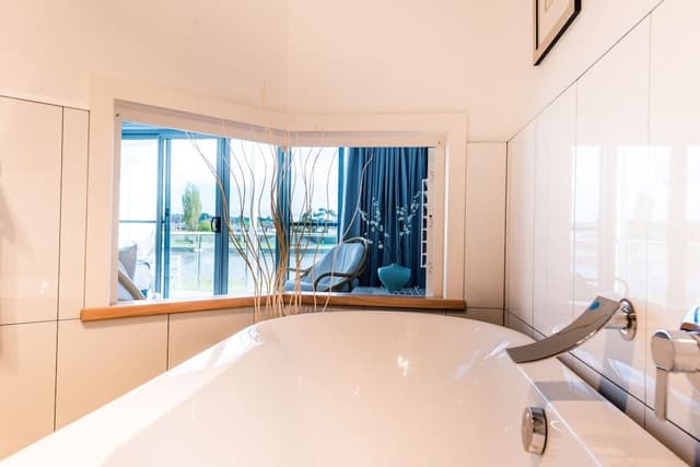 Honeymoon Studio Suite, River View