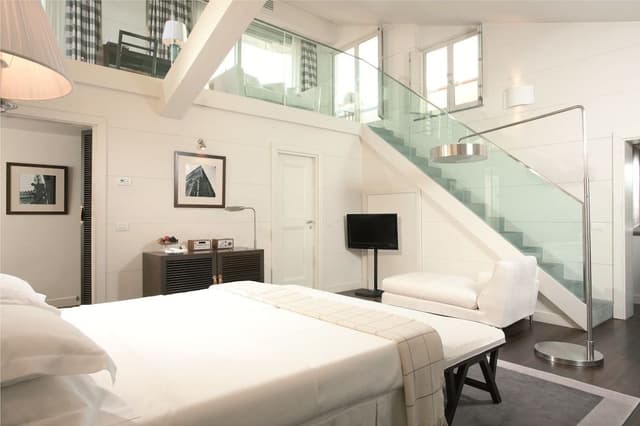 Penthouse (Suite)