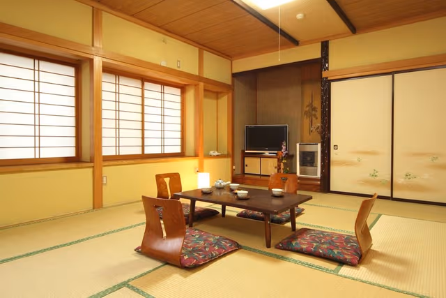 Japanese Style Room for 7 Guests, Shared Bathroom
