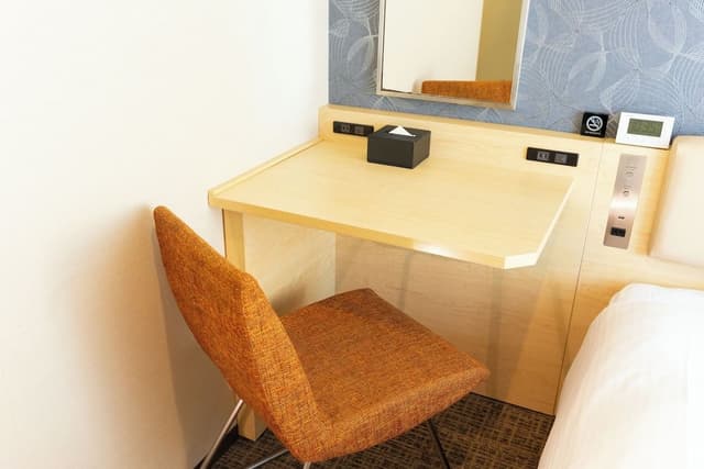 [Smoking] Standard Semi-Double Room
