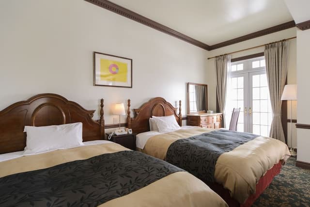Deluxe Twin Room, Non Smoking (Adults [13 years and older] Only)
