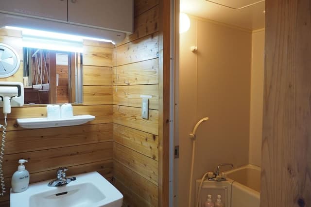 [Villa Type] Family Lodge, with Kitchen, Private Bath & Toilet, WiFi, Non Smoking