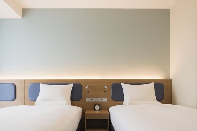 Twin Room, Non Smoking (For 3 People)