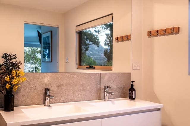 Superior House, 2 Bedrooms, Mountain View, Oceanfront