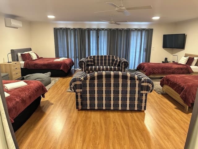 Family House, Multiple Bedrooms