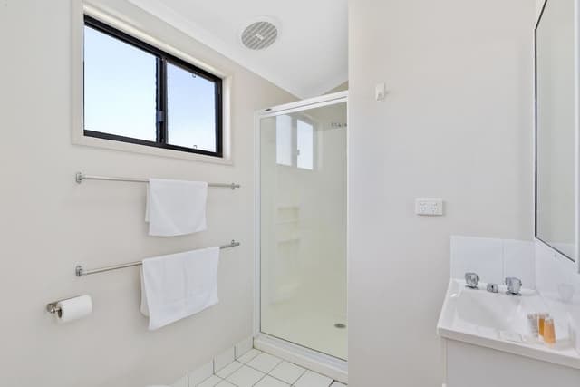 Ensuite Cabin