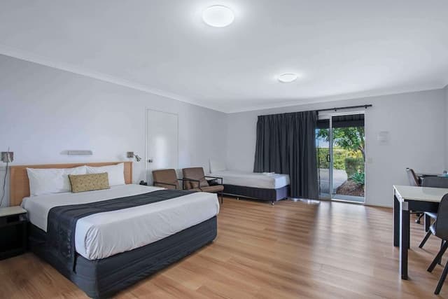 Standard Room, Multiple Beds, Non Smoking