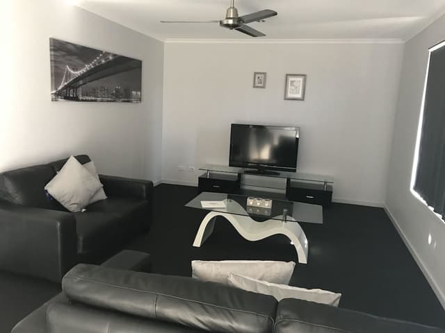 House, 4 Bedrooms