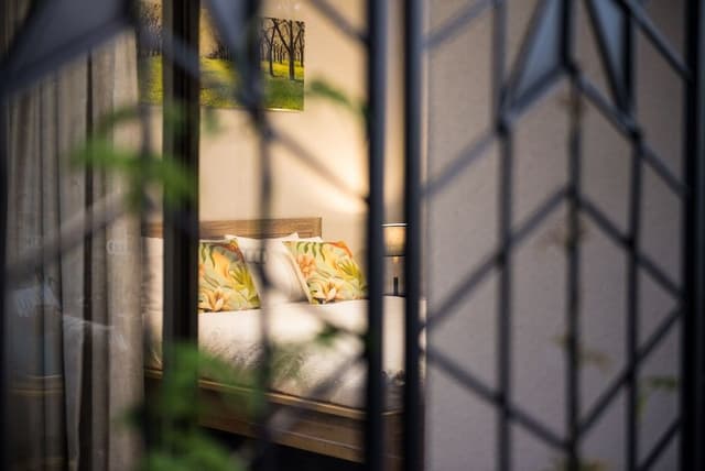 Deluxe Studio Suite, 1 Queen Bed, Pool View (The Wellington)