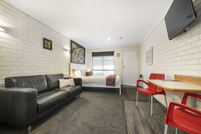 Deluxe Room, 1 Queen Bed