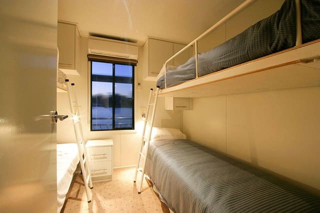 Absolute Indulgence (10 berth houseboat)