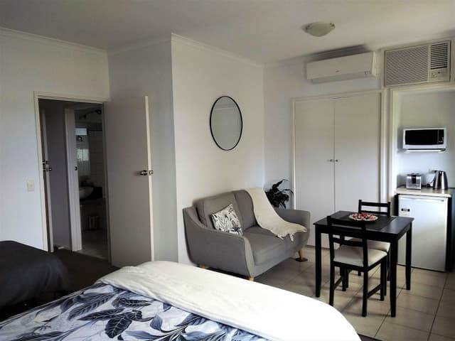 Superior Studio, 1 Queen Bed, Jetted Tub, Partial Sea View (The Kiah)
