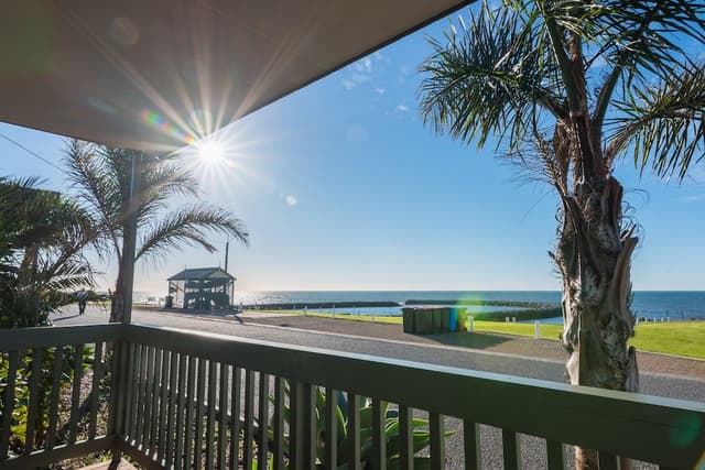 Seaview Cabin - 2 Bedrooms