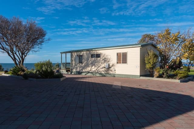 Executive Spa Cabins - 2 Bedrooms