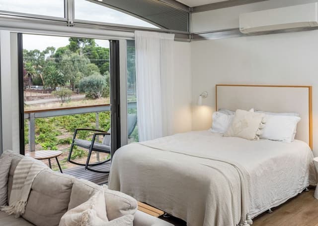 Deluxe Villa, 1 Queen Bed, Vineyard View