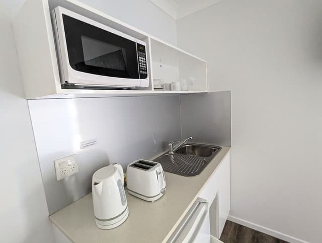 Standard Studio, 1 Queen Bed, Ground Floor (Budget Studio)