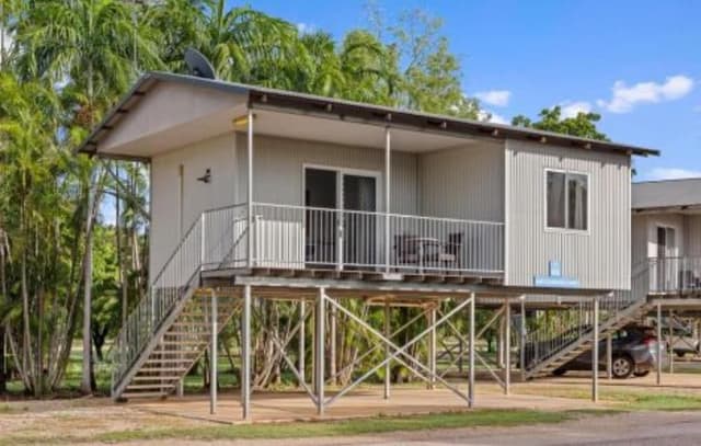 Superior Elevated 1 Bedroom Cabin