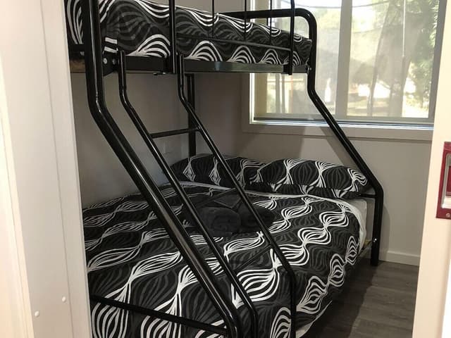 Superior 2 Bedroom 5 Berth Cabin