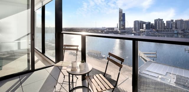 One Bedroom Apartment with Study - River View