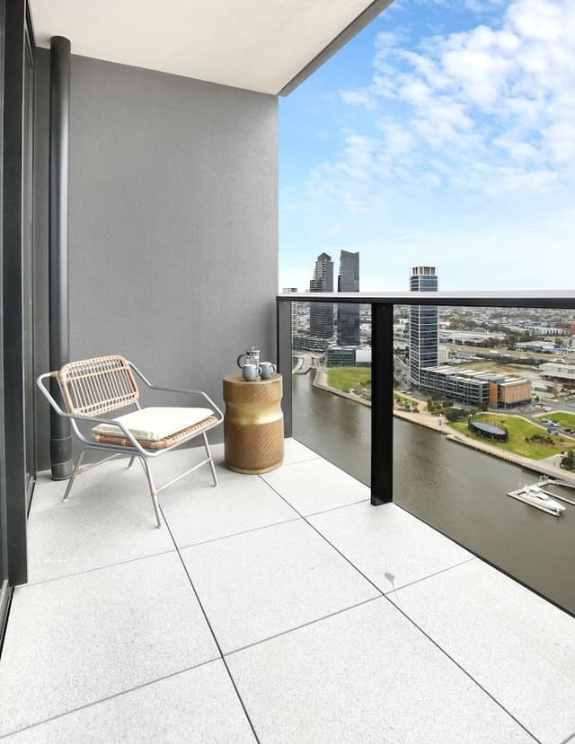 One Bedroom Apartment with Study - River View