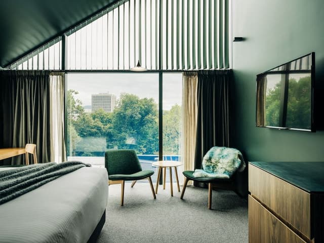 Superior Room (Grove Bath)