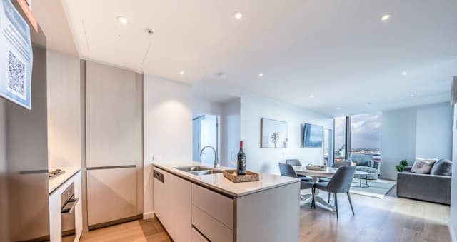 Two-Bedroom Two-Bathroom + Study Apartment with Harbour View