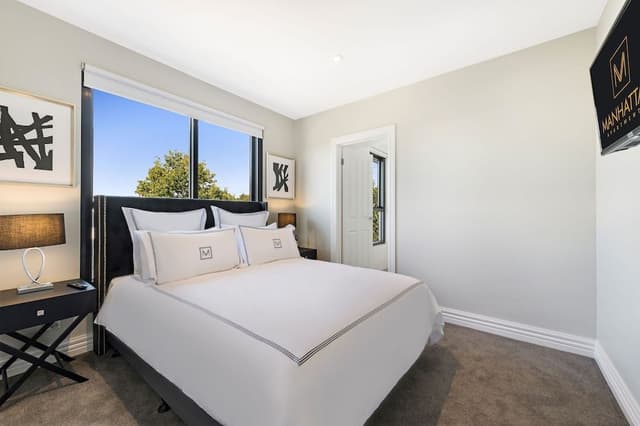 2 Bedroom Deluxe Apartment