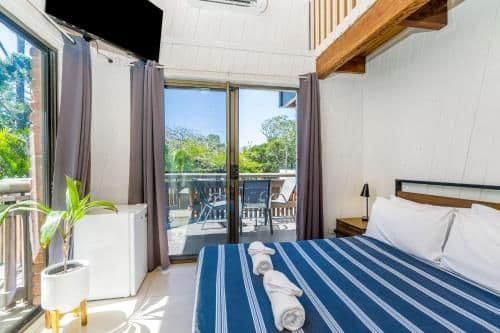 Basic Triple Room with Shared Bathroom