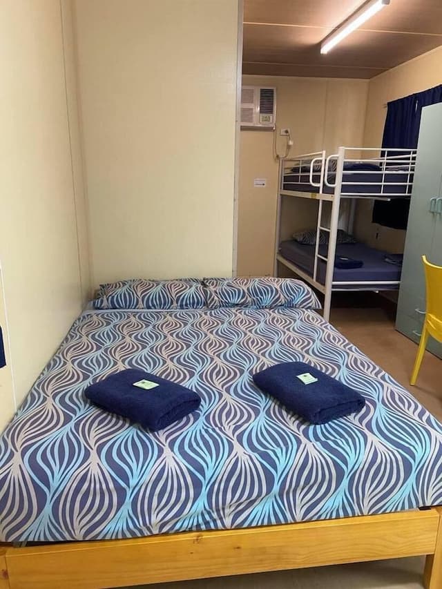 Economy Cabin, Multiple Beds