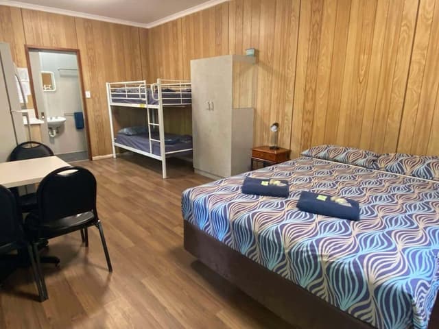 Family Cabin, Multiple Beds