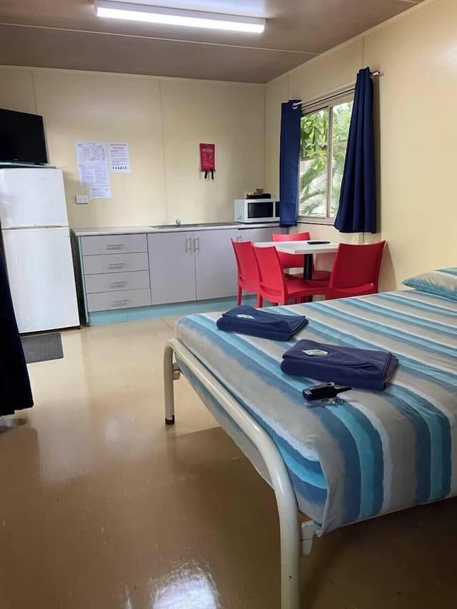 Standard Cabin, Shared Bathroom
