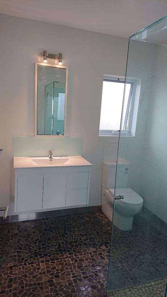 3 Bedroom House with 2 Bathrooms