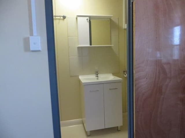 Standard Queen Cabin